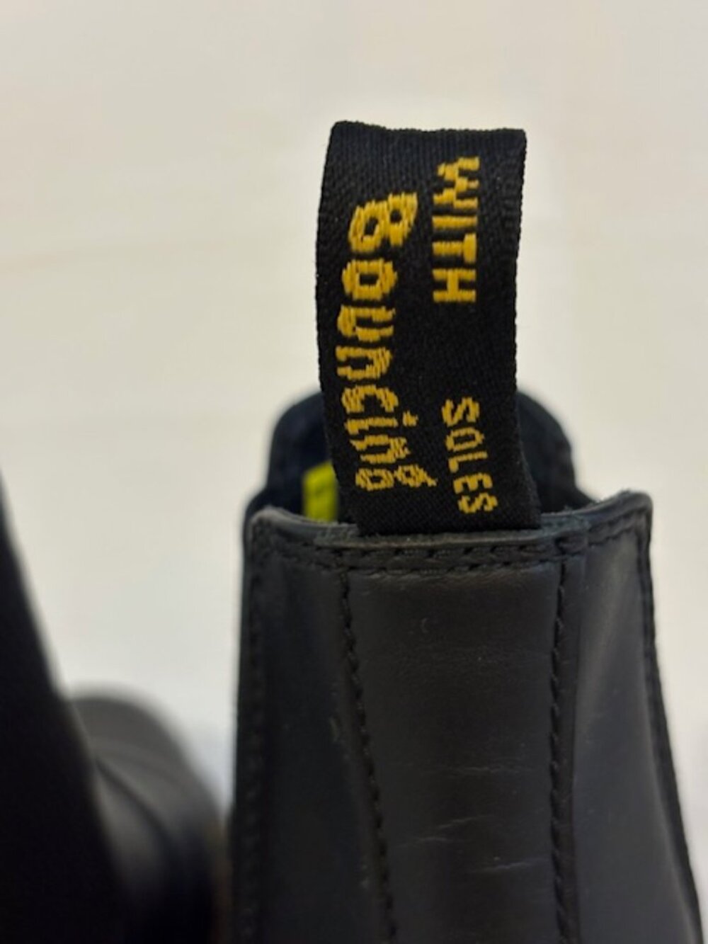Dr. Martens 2976 Chelsea Boot Women's Size 9 US - Picture 8 of 13